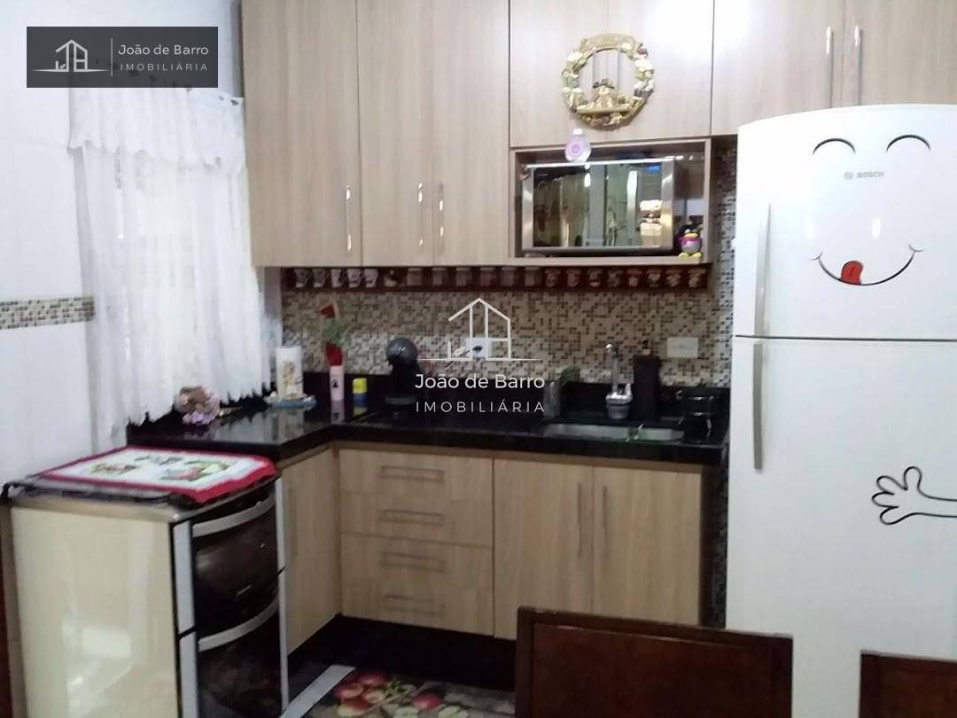 Sobrado à venda com 2 quartos, 125m² - Foto 4