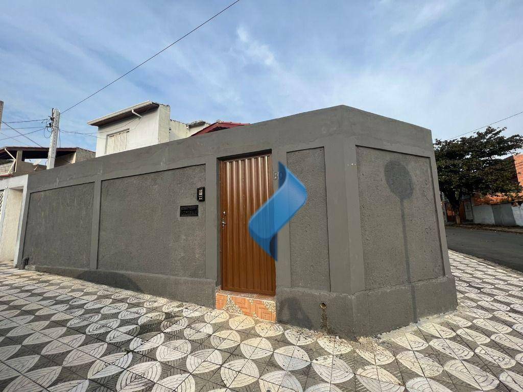 Casa à venda com 2 quartos, 166m² - Foto 2