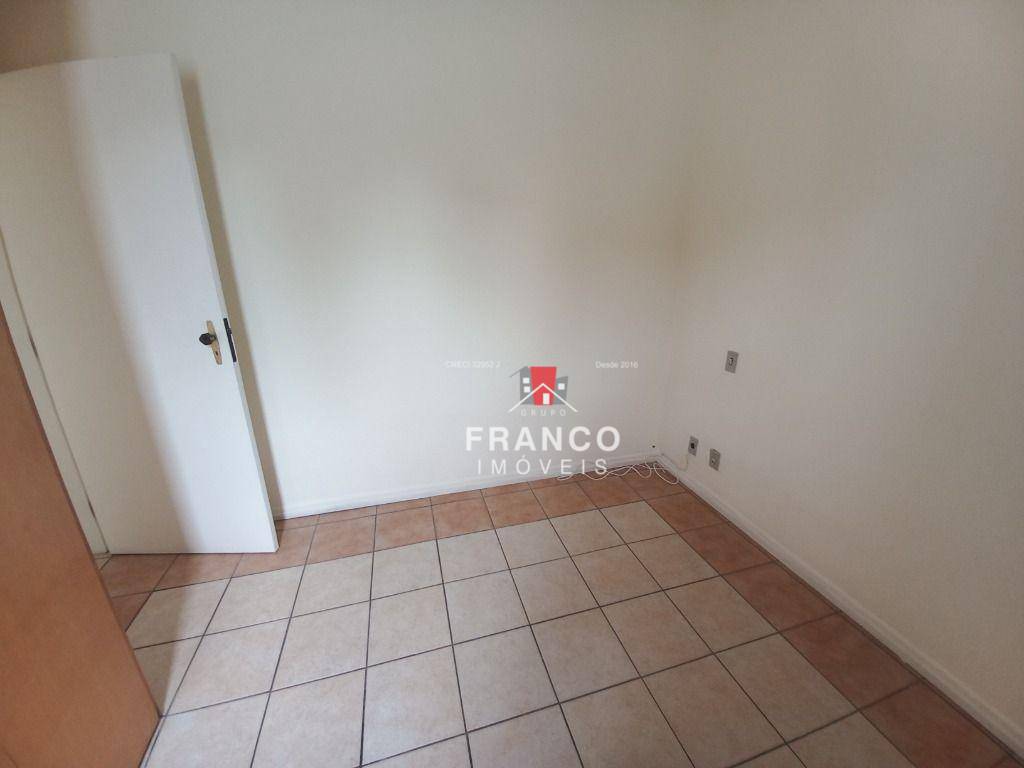 Apartamento para alugar com 2 quartos, 75m² - Foto 19