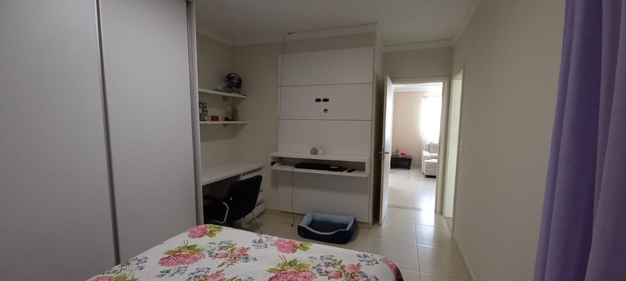 Casa à venda com 3 quartos, 240m² - Foto 22