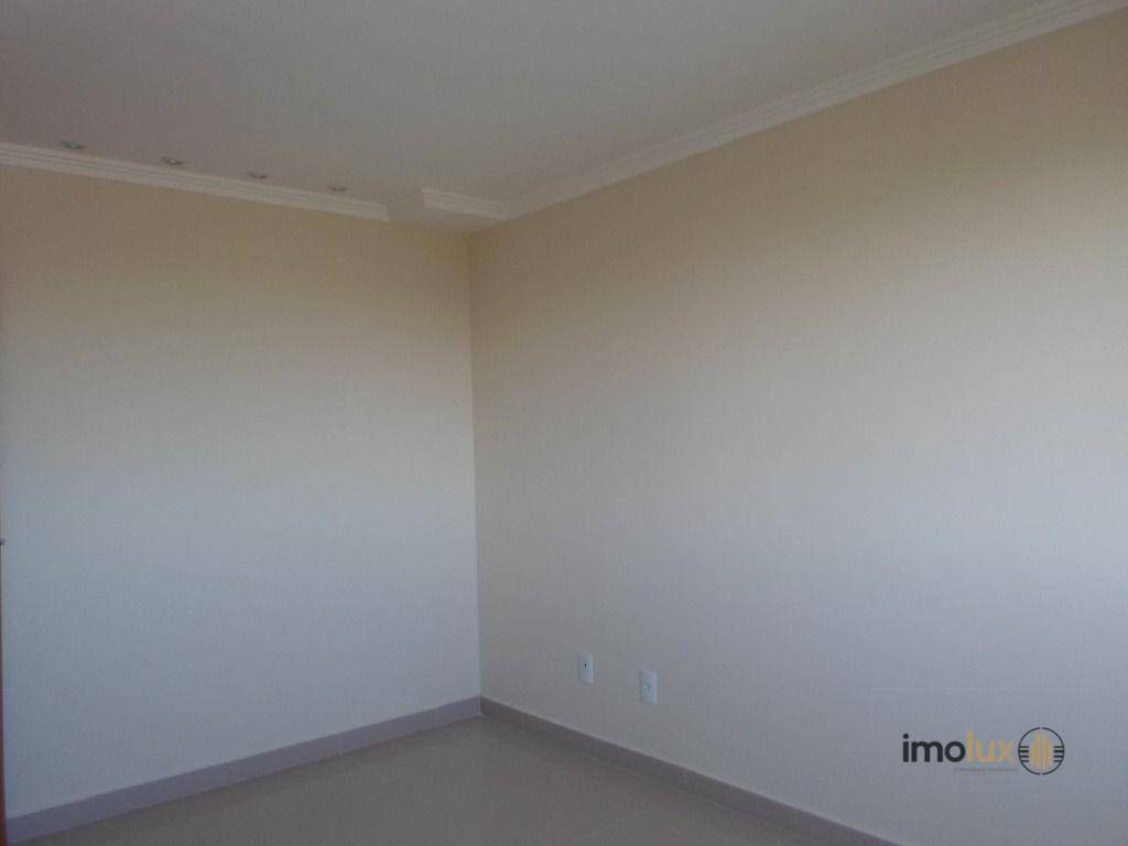 Apartamento para alugar com 3 quartos, 103m² - Foto 4