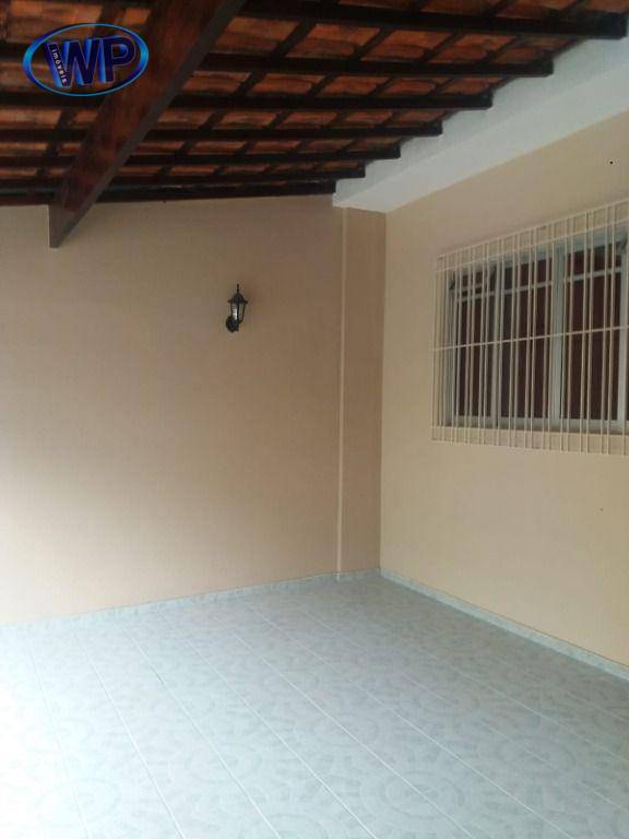 Casa para alugar com 4 quartos, 160m² - Foto 13