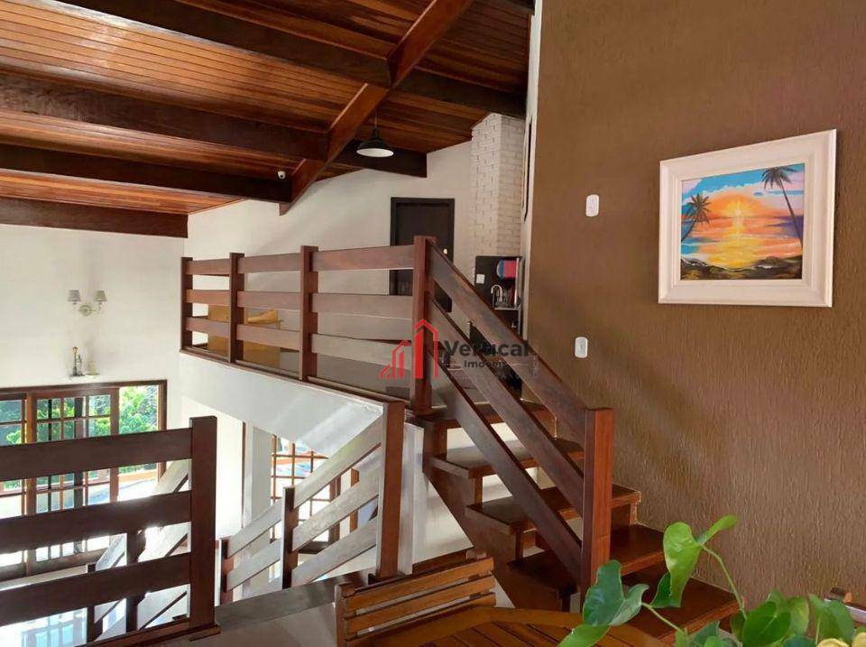 Sobrado à venda com 3 quartos, 300m² - Foto 14