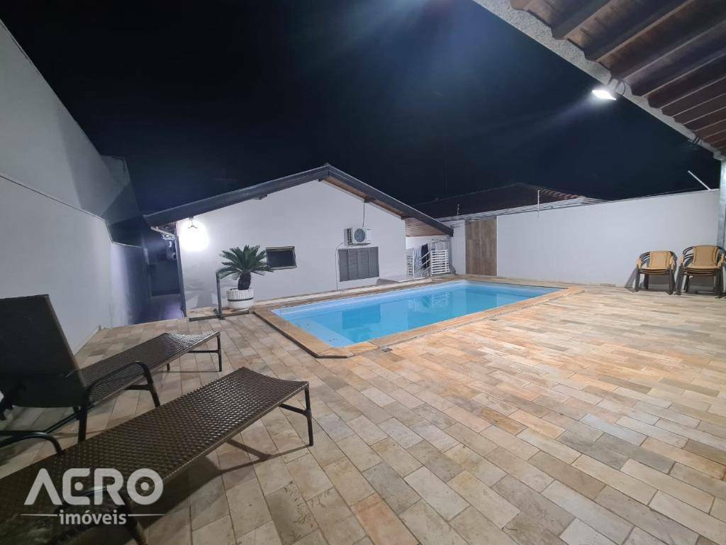 Casa à venda com 3 quartos, 205m² - Foto 5