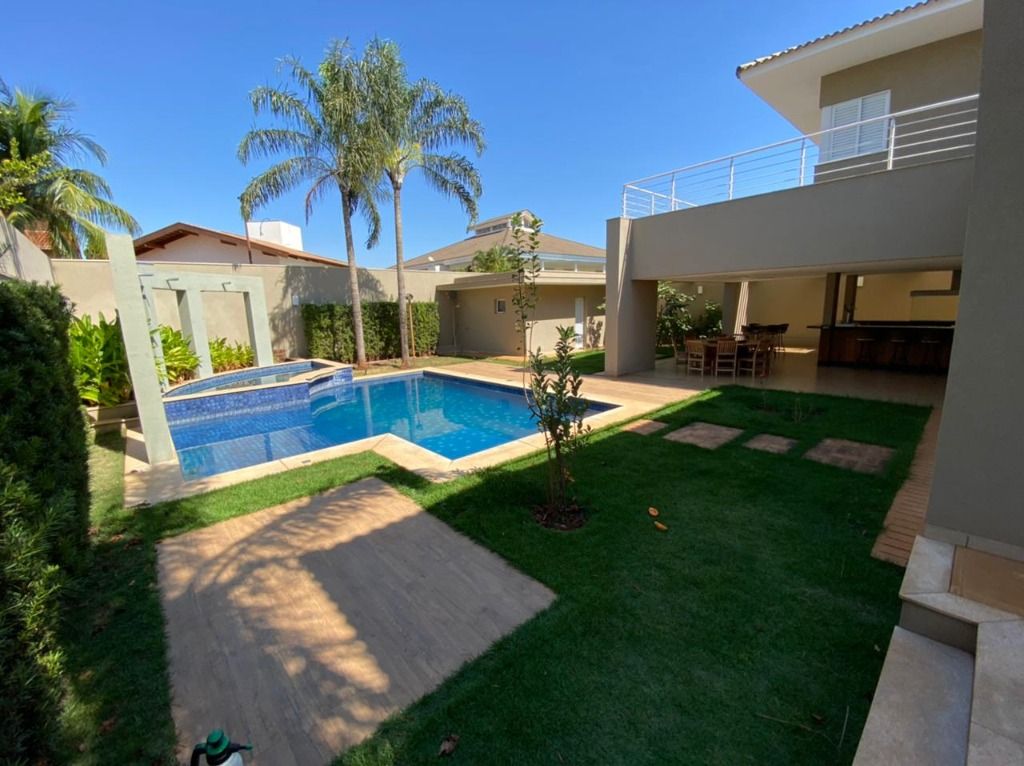 Casa de Condomínio à venda com 4 quartos, 670m² - Foto 1