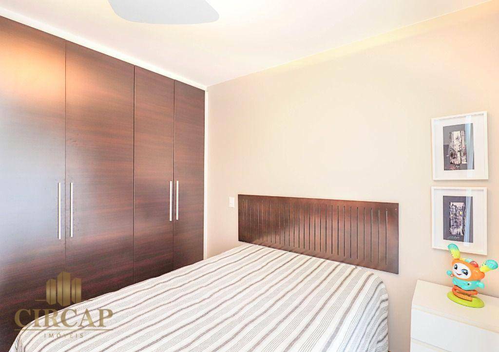 Apartamento à venda com 3 quartos, 226m² - Foto 25