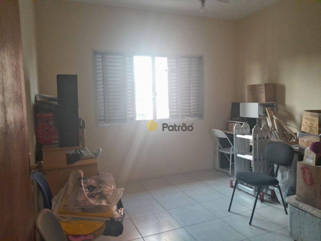 Sobrado à venda e aluguel com 4 quartos, 254m² - Foto 23