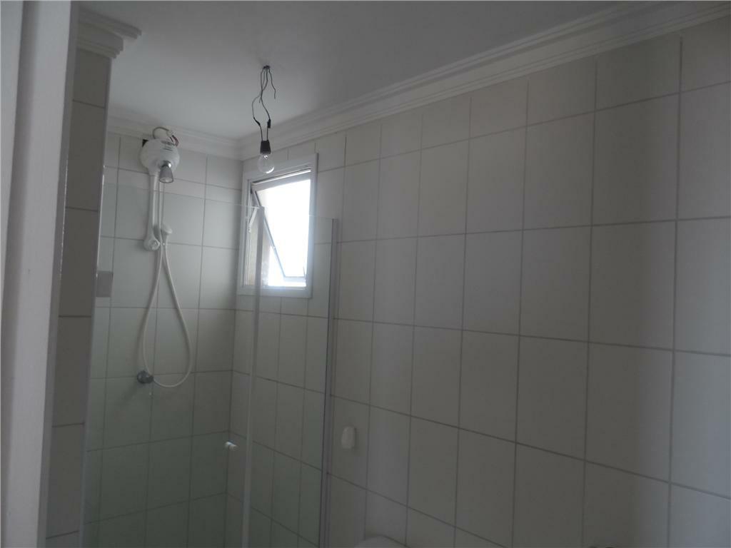 Apartamento para alugar com 2 quartos, 60m² - Foto 12