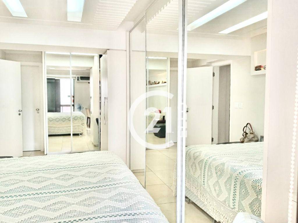 Apartamento à venda com 3 quartos, 227m² - Foto 12