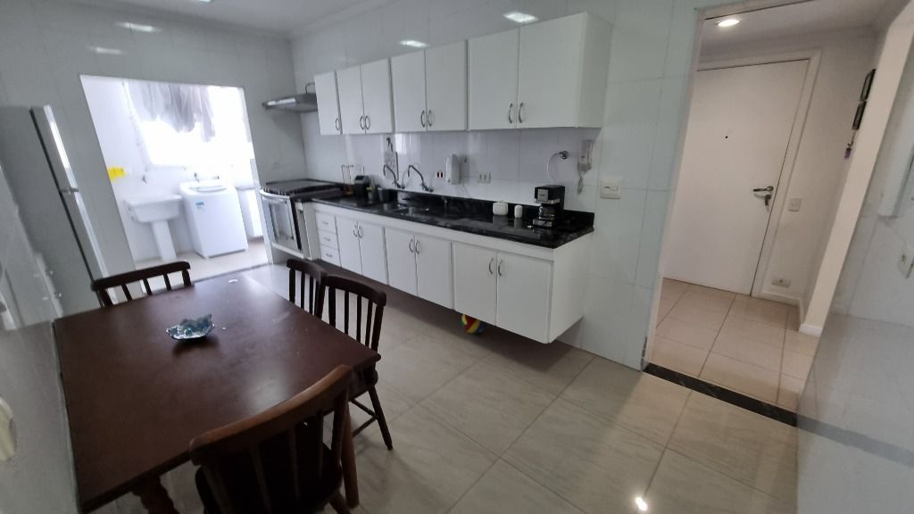 Apartamento à venda com 3 quartos, 130m² - Foto 18