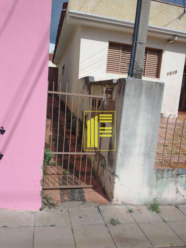 Casa para alugar com 1 quarto, 40m² - Foto 2