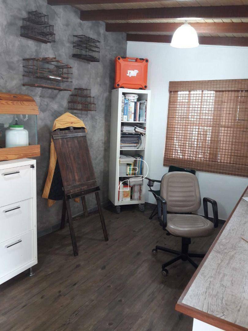 Casa de Condomínio à venda e aluguel com 4 quartos, 600m² - Foto 24