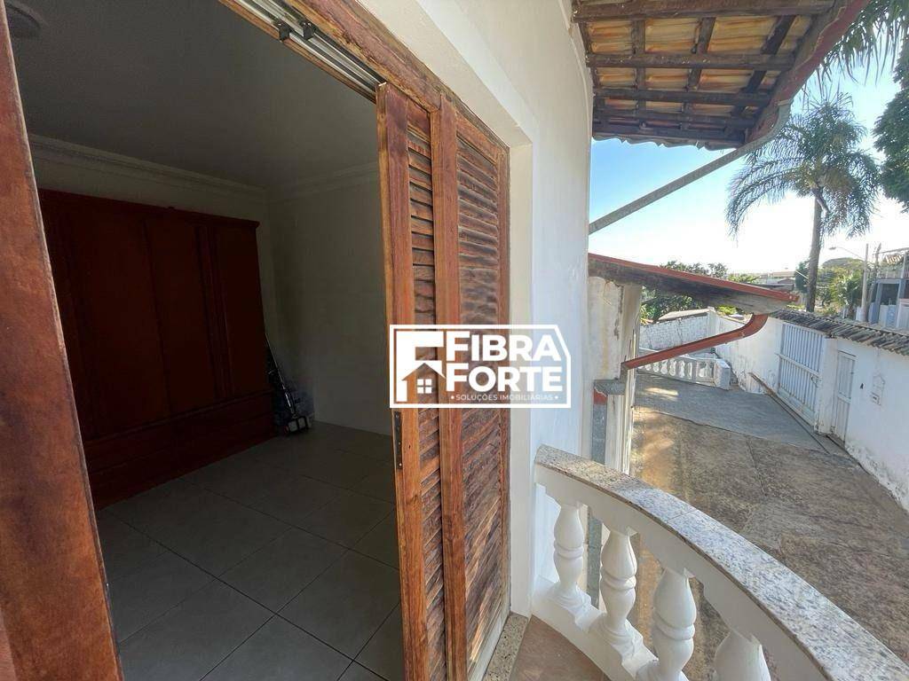 Casa à venda com 3 quartos, 274m² - Foto 15