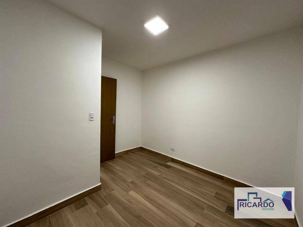 Apartamento para alugar com 3 quartos, 90m² - Foto 13