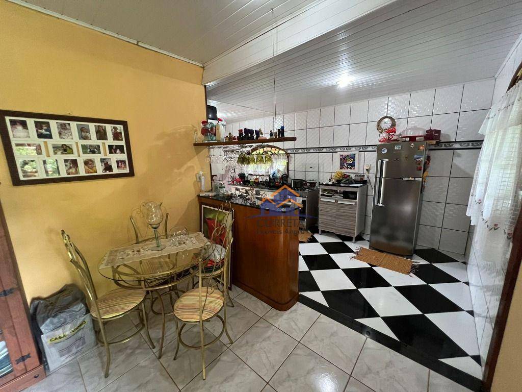 Casa à venda com 3 quartos, 222m² - Foto 8