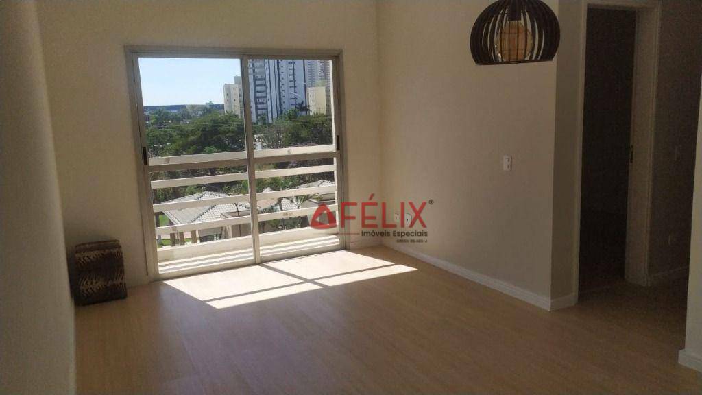 Apartamento à venda com 2 quartos, 65m² - Foto 1