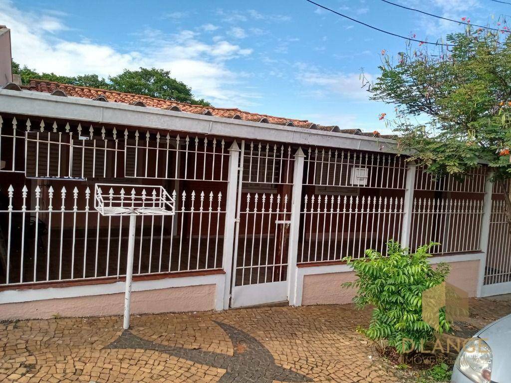 Casa à venda com 3 quartos, 180m² - Foto 1