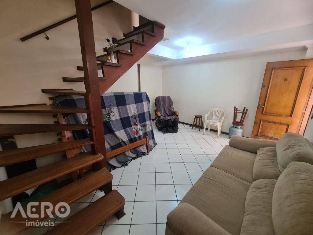 Casa de Condomínio à venda com 3 quartos, 125m² - Foto 4