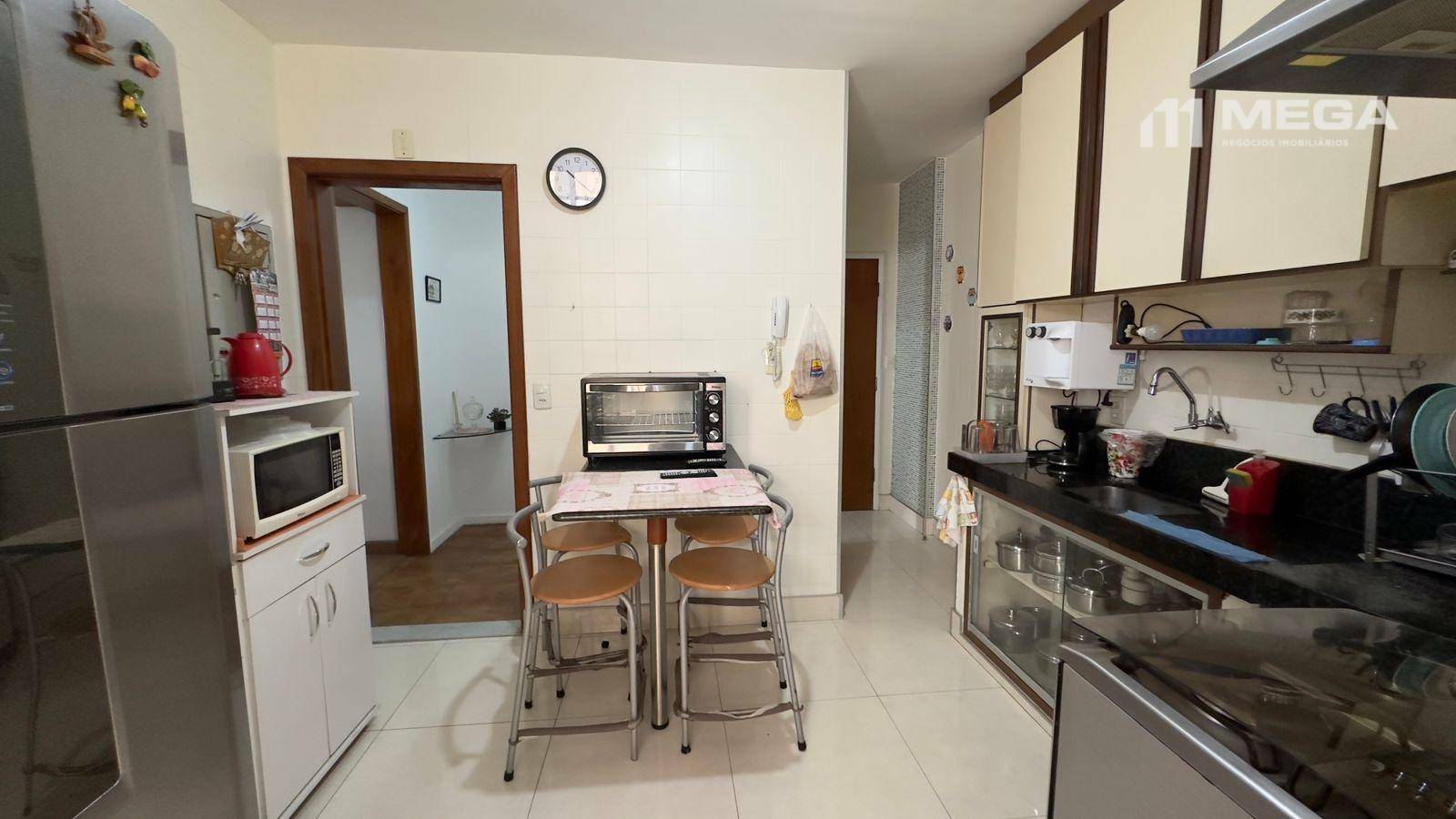 Apartamento à venda com 3 quartos, 133m² - Foto 6