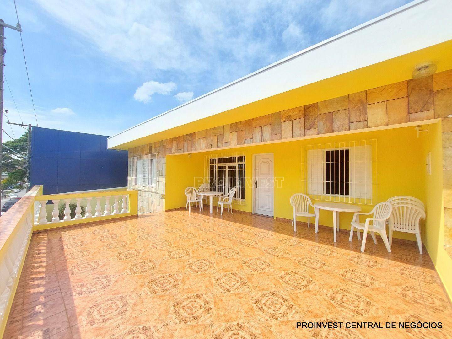 Casa à venda e aluguel com 3 quartos, 166m² - Foto 1