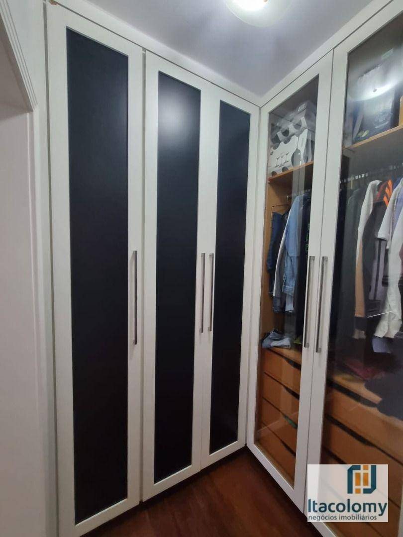 Casa de Condomínio para alugar com 4 quartos, 400m² - Foto 17