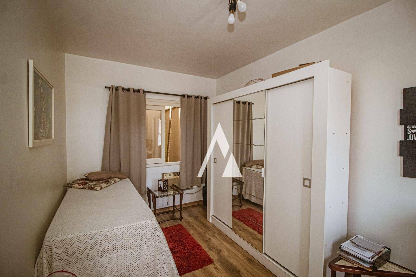 Casa à venda com 3 quartos, 306m² - Foto 40