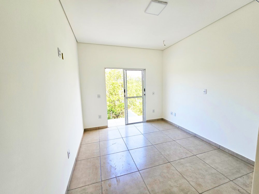 Casa à venda com 3 quartos, 200m² - Foto 15