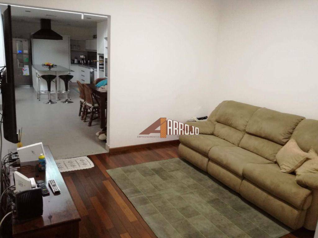 Casa à venda com 3 quartos, 220m² - Foto 20