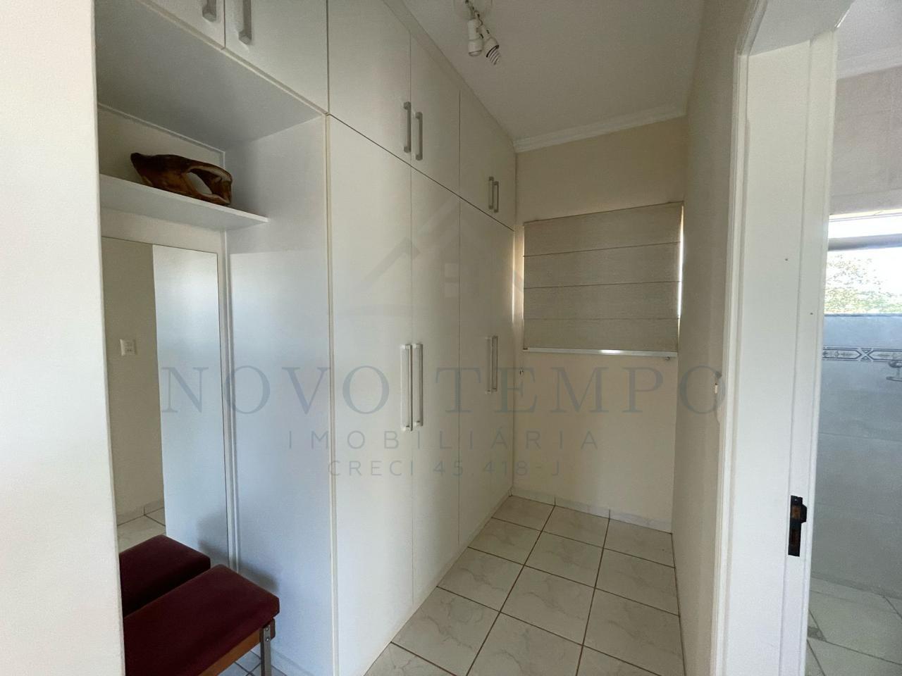 Casa à venda com 3 quartos, 337m² - Foto 11