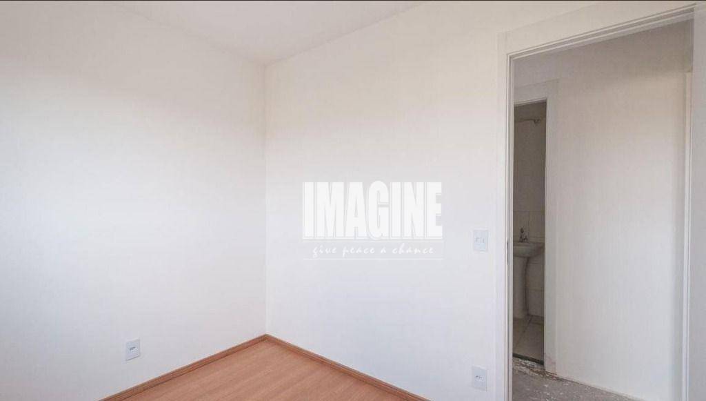 Apartamento à venda com 2 quartos, 45m² - Foto 13