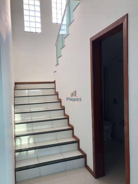 Casa à venda e aluguel com 3 quartos, 250m² - Foto 31