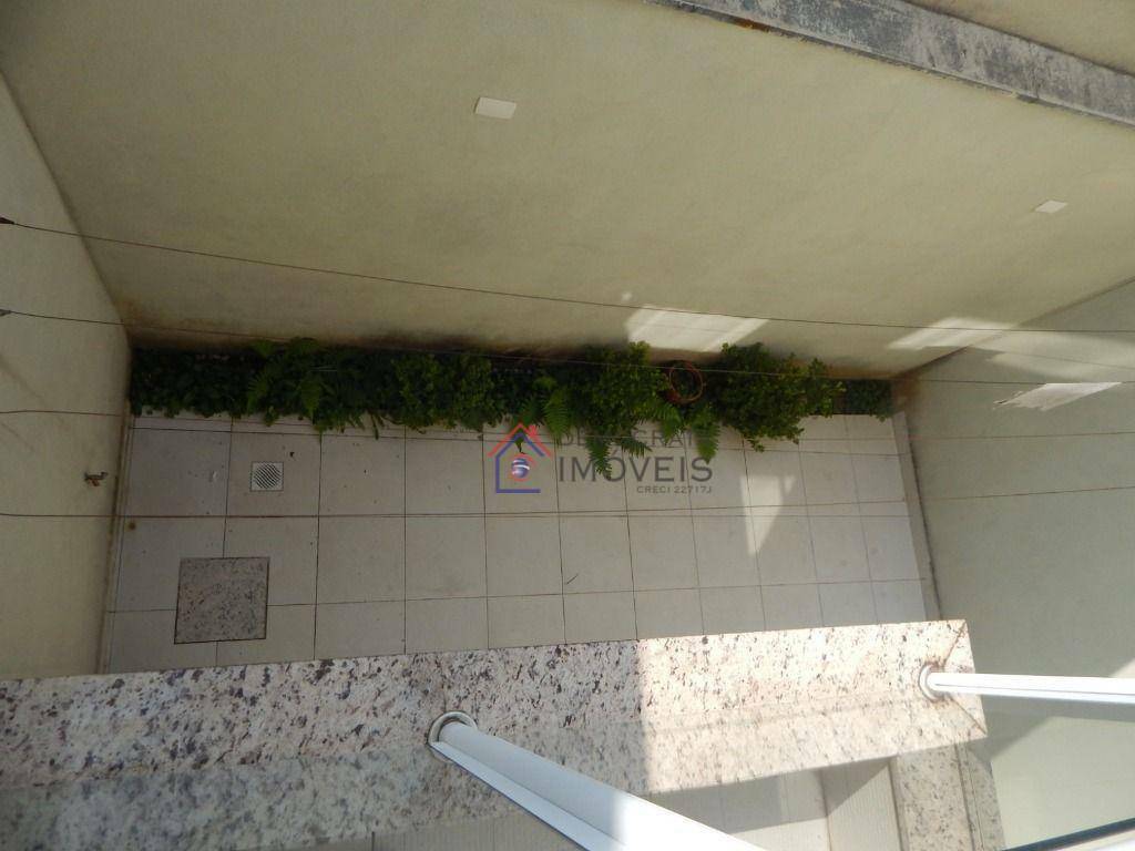 Sobrado à venda com 3 quartos, 245m² - Foto 32