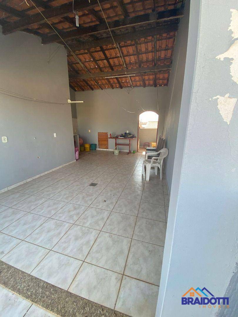 Casa à venda com 2 quartos, 100m² - Foto 20