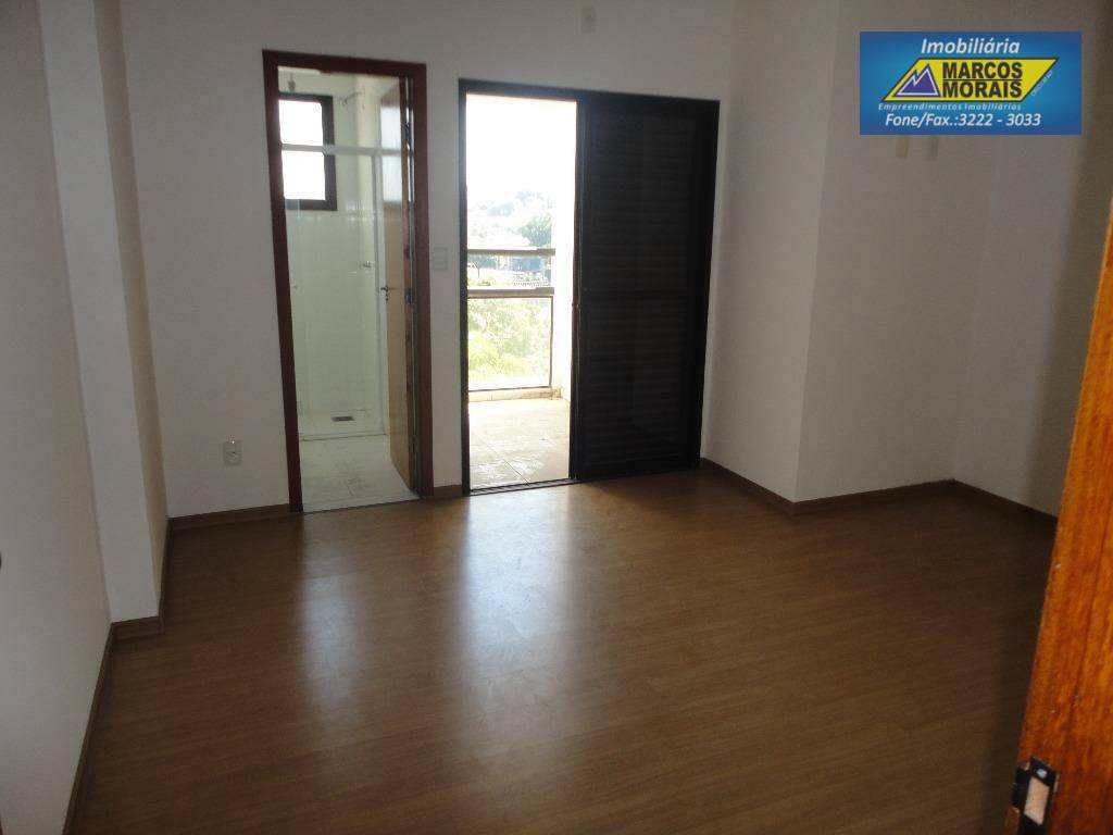 Apartamento à venda com 3 quartos, 112m² - Foto 6