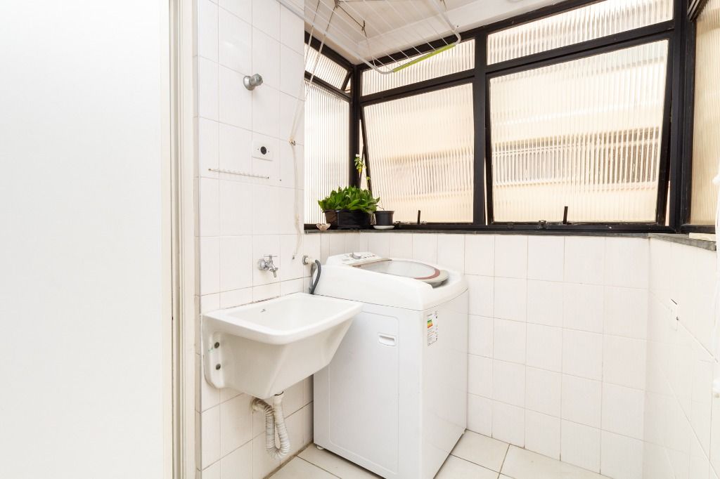 Apartamento à venda com 2 quartos, 60m² - Foto 27