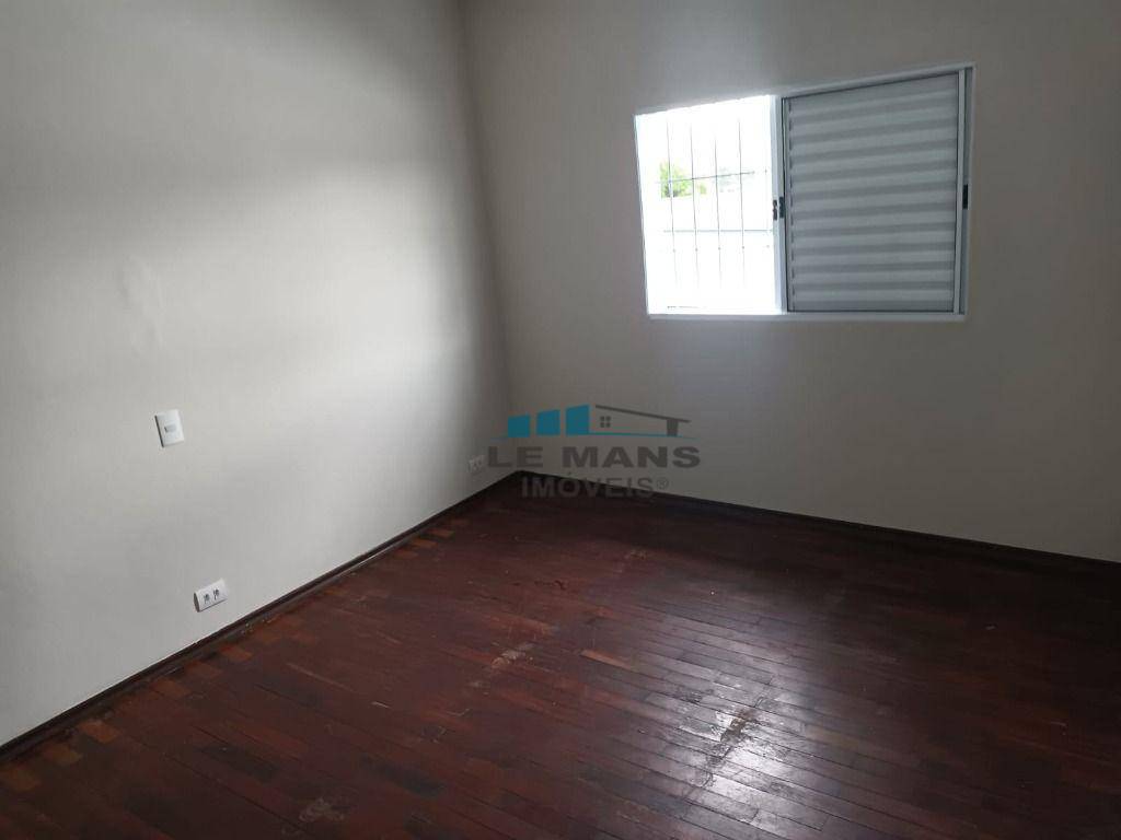 Casa para alugar com 2 quartos, 90m² - Foto 13