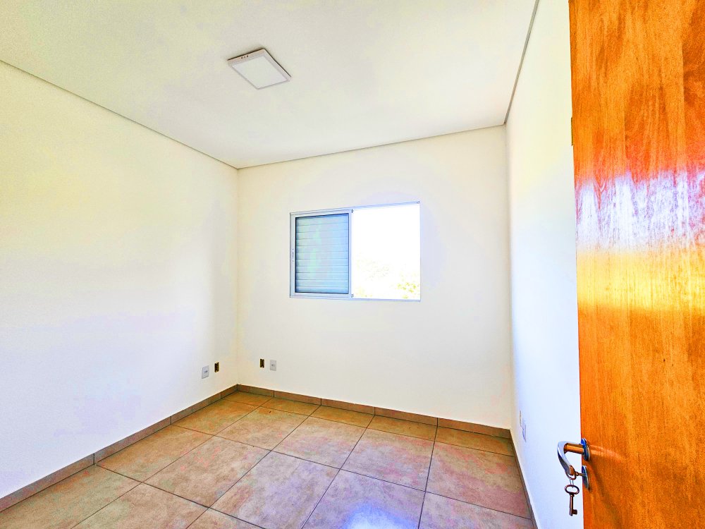 Casa à venda com 3 quartos, 200m² - Foto 13