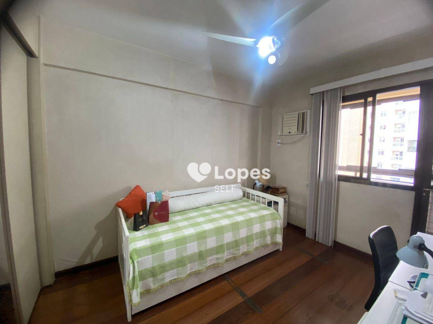 Apartamento à venda com 4 quartos, 250m² - Foto 7