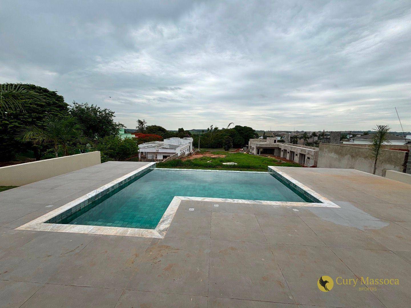 Casa de Condomínio à venda e aluguel com 4 quartos, 290m² - Foto 1