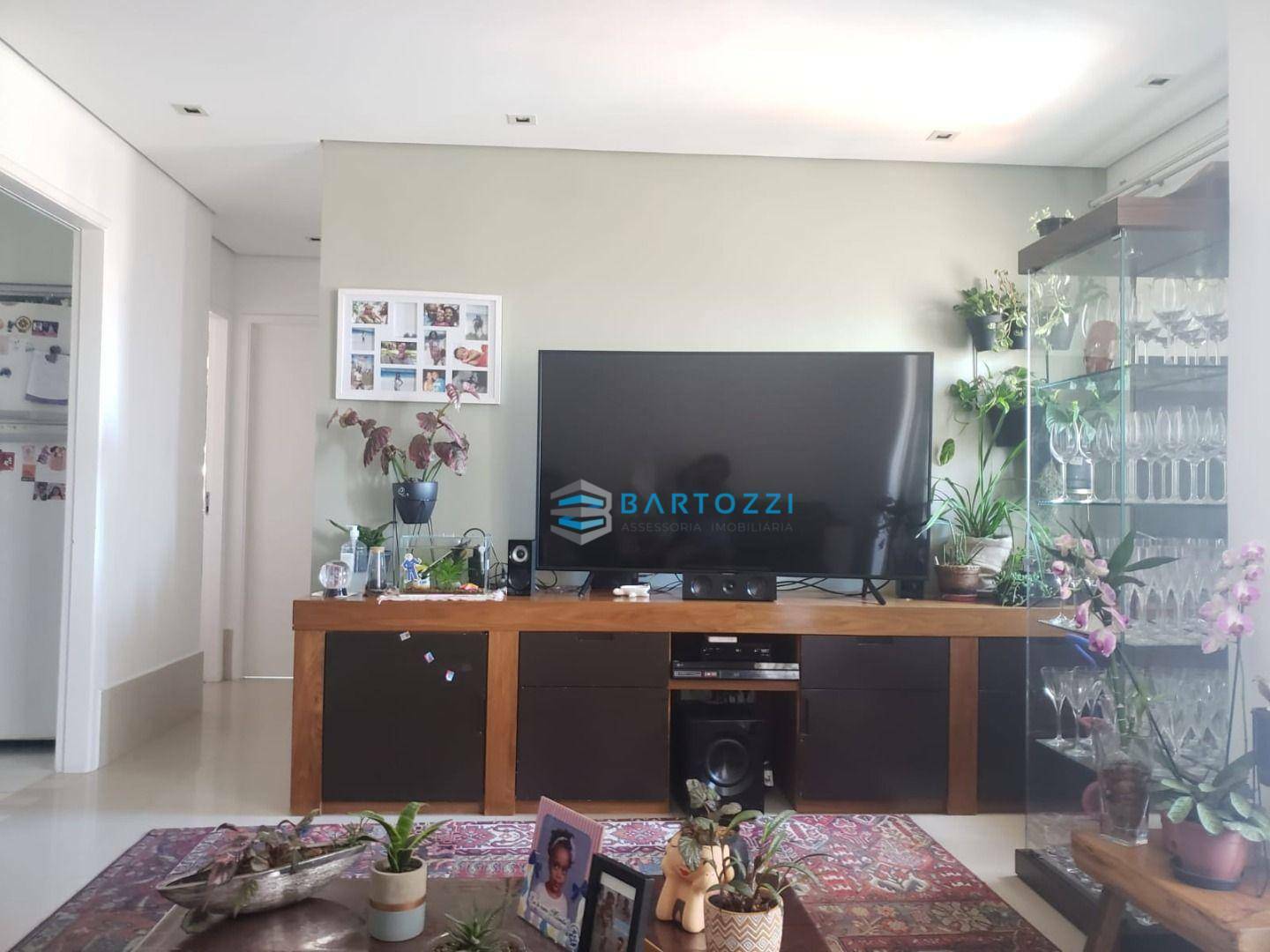 Apartamento à venda com 2 quartos, 73m² - Foto 4