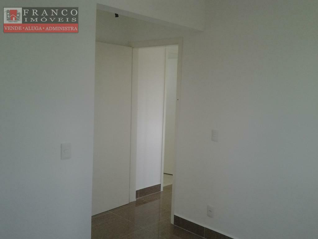 Apartamento à venda com 2 quartos, 63m² - Foto 6