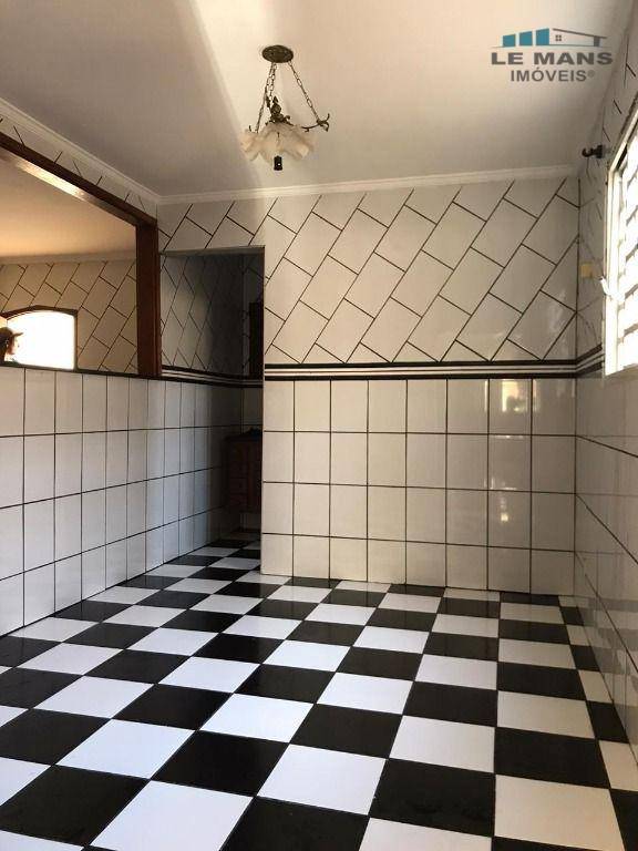 Casa à venda com 3 quartos, 179m² - Foto 8