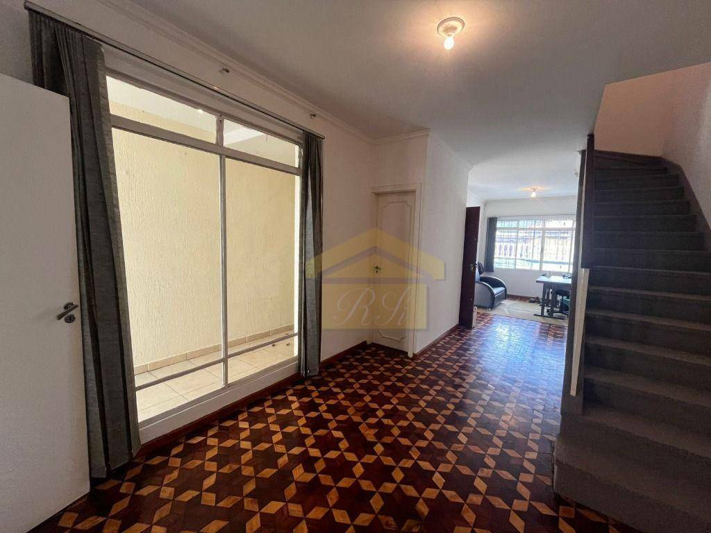 Sobrado para alugar com 3 quartos, 150m² - Foto 2