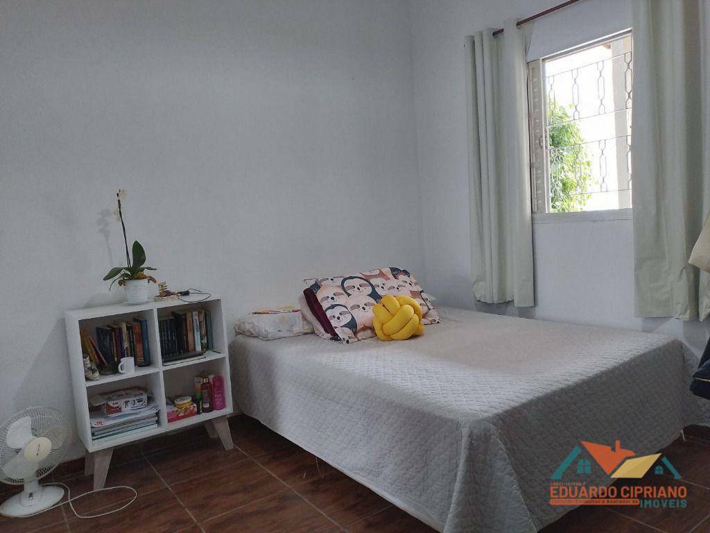 Casa à venda com 3 quartos, 220m² - Foto 16