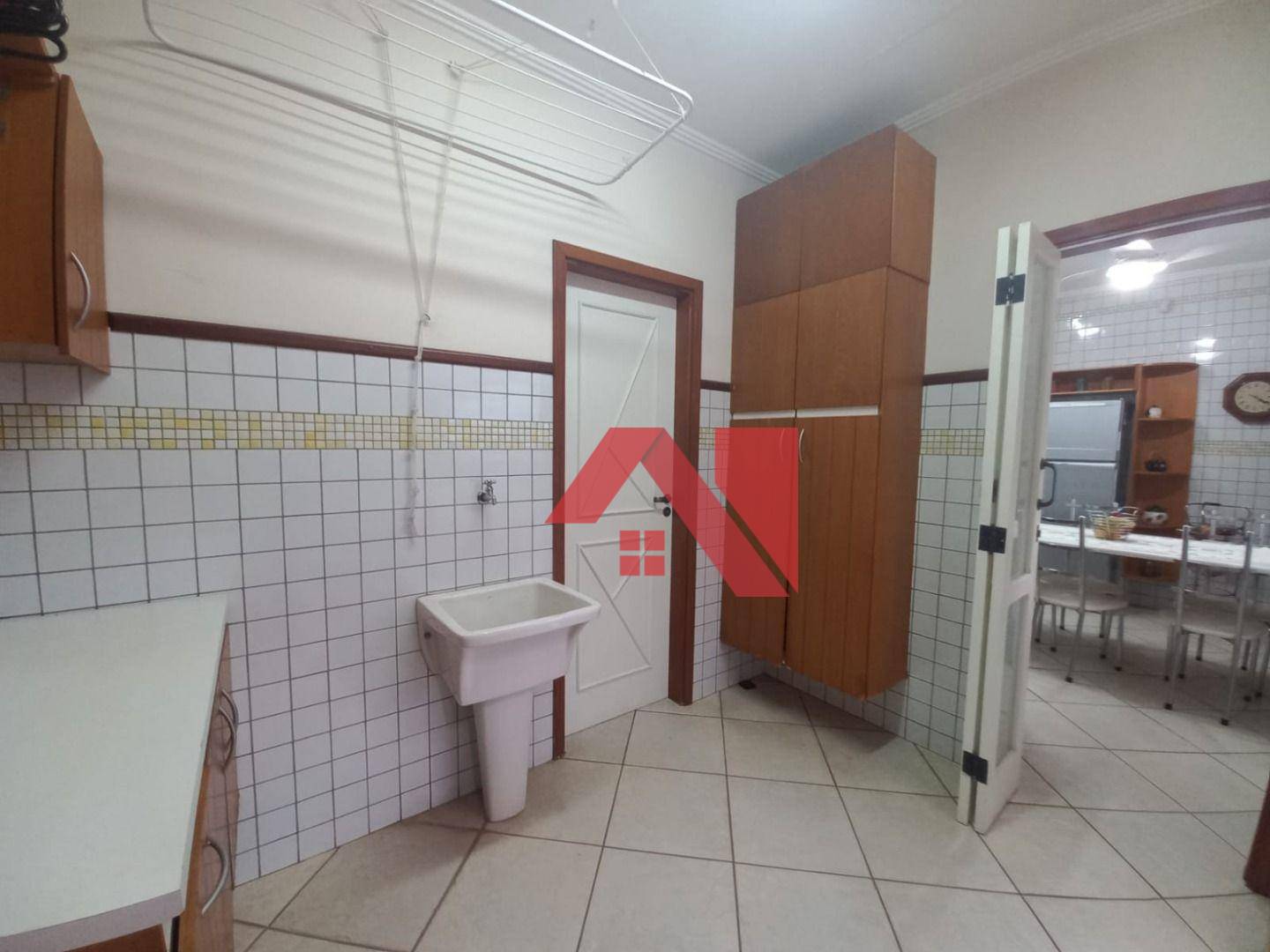 Sobrado à venda com 3 quartos, 380m² - Foto 5