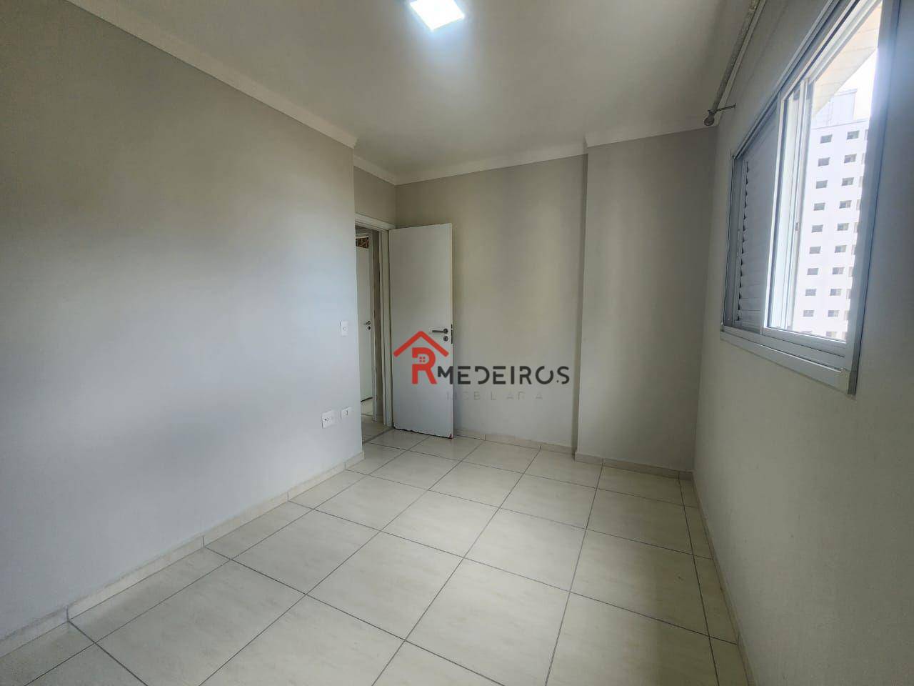 Apartamento à venda com 2 quartos, 83m² - Foto 11