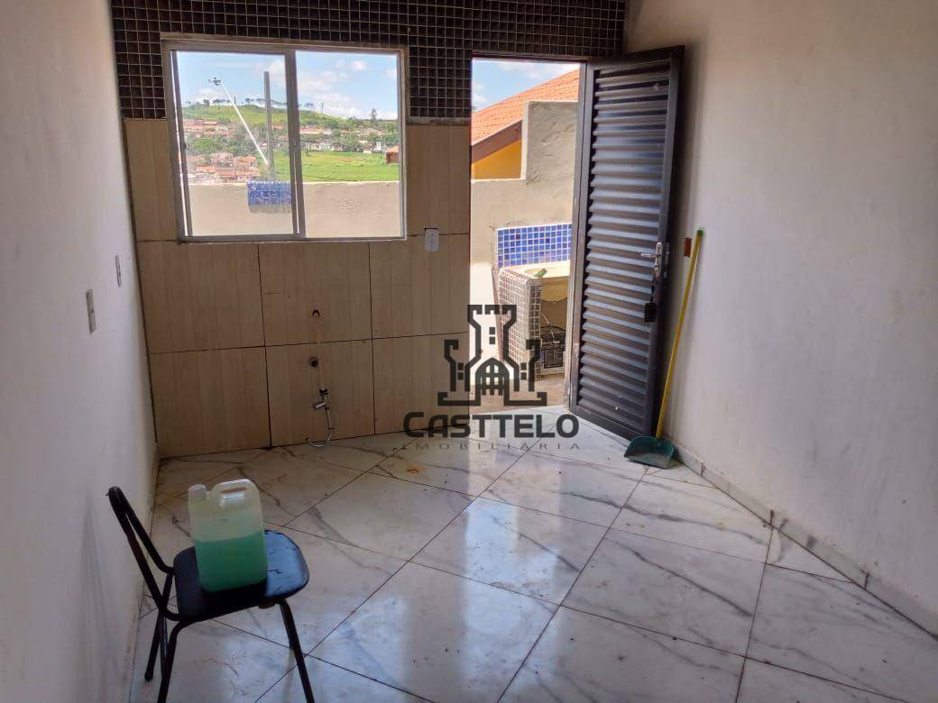 Casa à venda com 3 quartos, 70m² - Foto 12