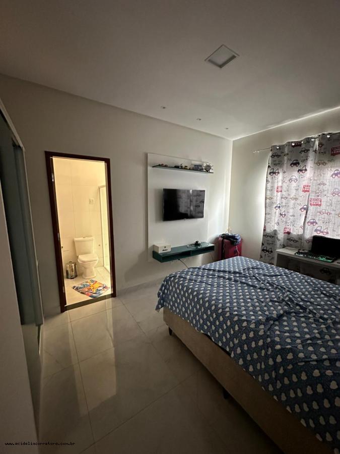 Casa para alugar com 3 quartos, 240m² - Foto 16