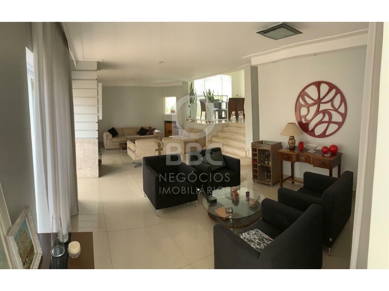 Casa à venda com 3 quartos, 254m² - Foto 2