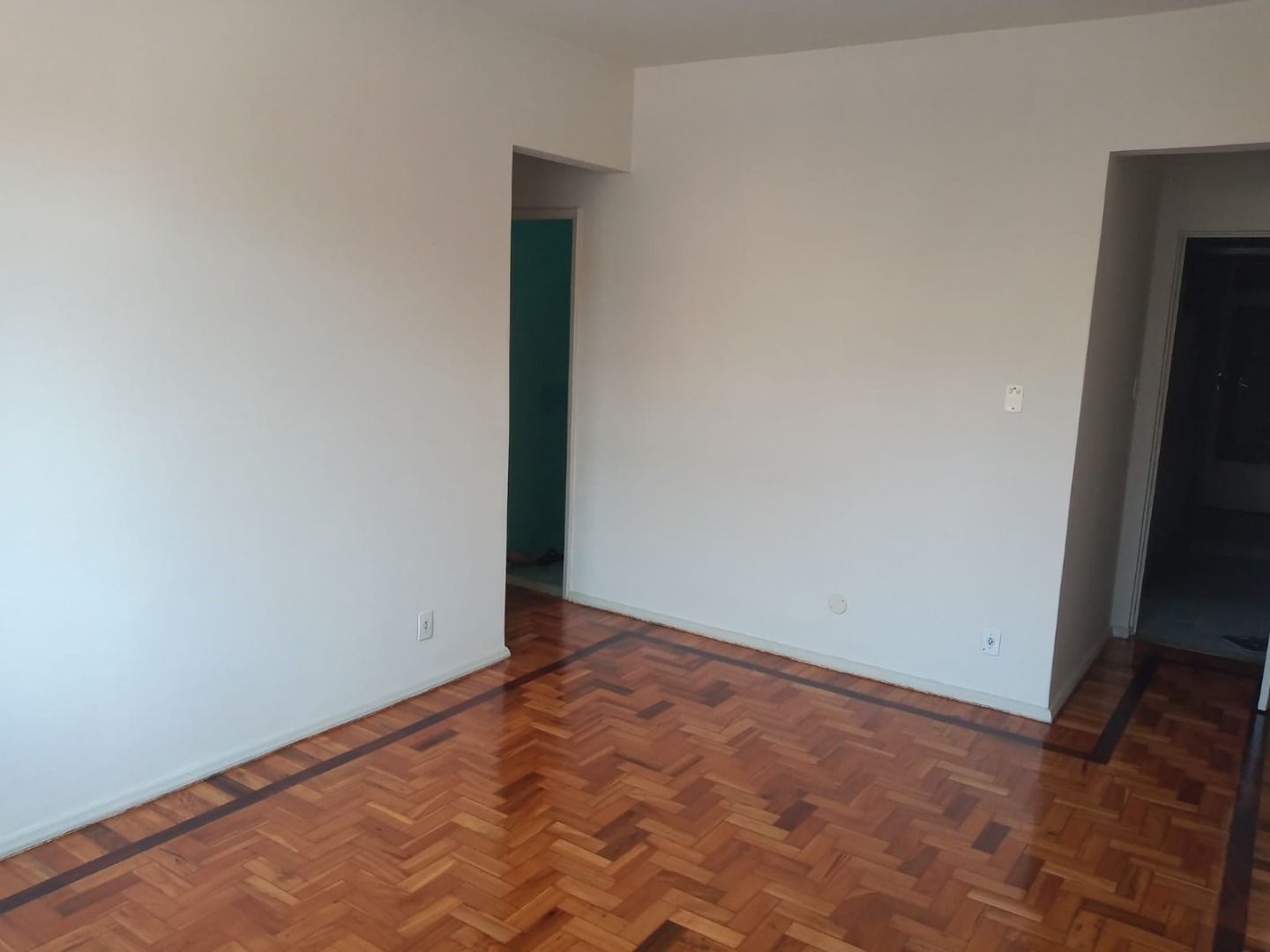 Apartamento à venda com 2 quartos, 65m² - Foto 4